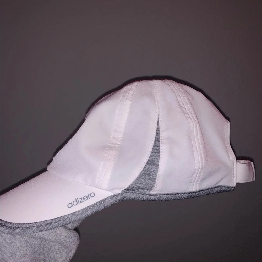 Adidas hat - Picture 3 of 4